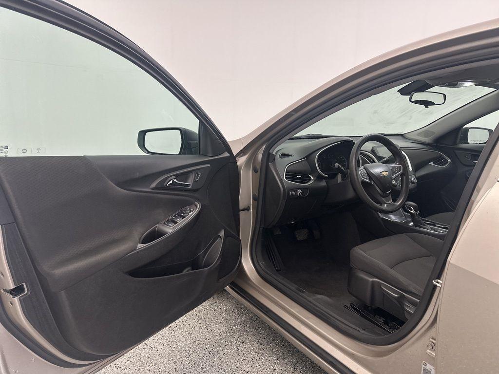 Chevrolet Malibu 4dr Sdn LS w/1LS 2022