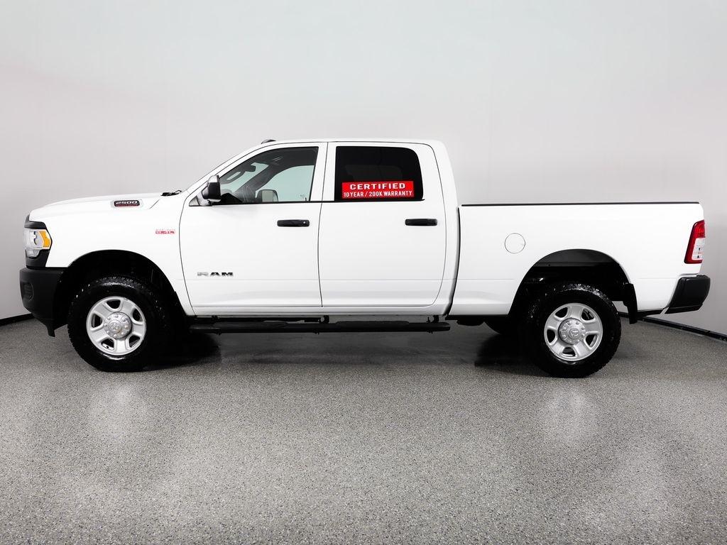 RAM 2500 Tradesman 4x4 Crew Cab 6'4" Box 2022