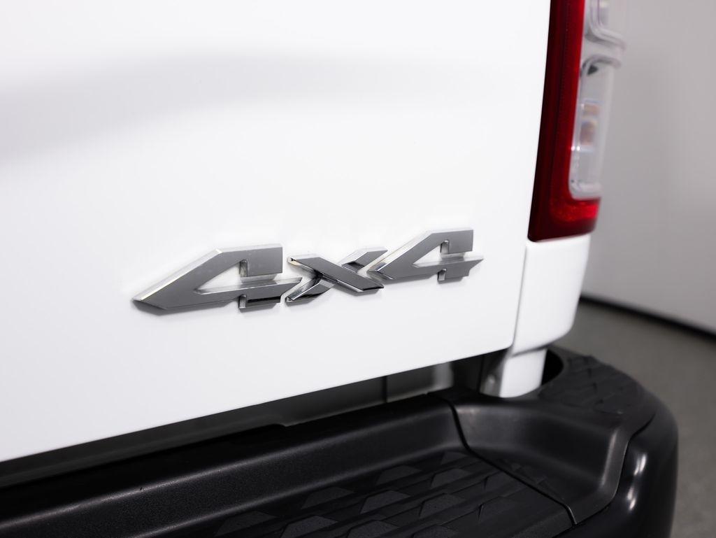 RAM 2500 Tradesman 4x4 Crew Cab 6'4" Box 2022