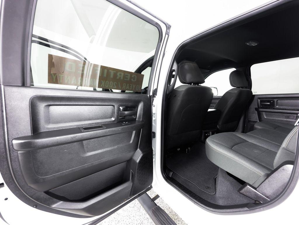 RAM 2500 Tradesman 4x4 Crew Cab 6'4" Box 2022