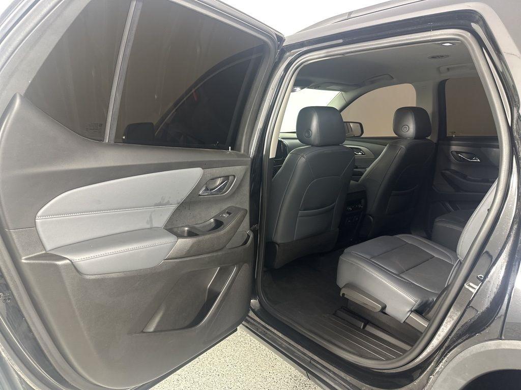 Chevrolet Traverse FWD 4dr LT Leather 2021