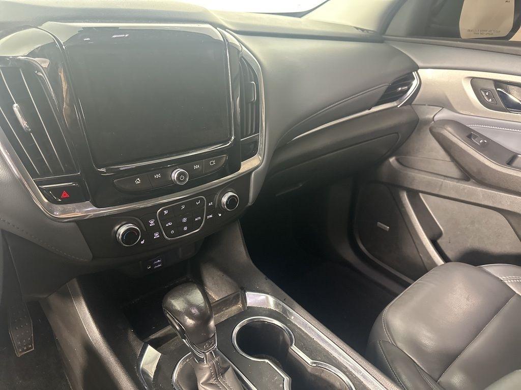 Chevrolet Traverse FWD 4dr LT Leather 2021