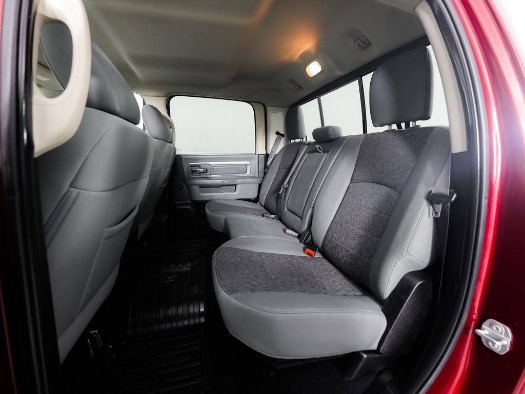 RAM 1500 Classic Big Horn 4x4 Crew Cab 5'7" Box 2019