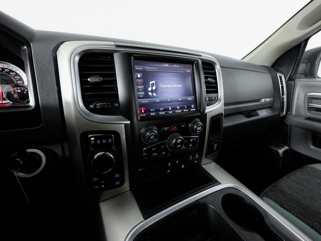 RAM 1500 Classic Big Horn 4x4 Crew Cab 5'7" Box 2019