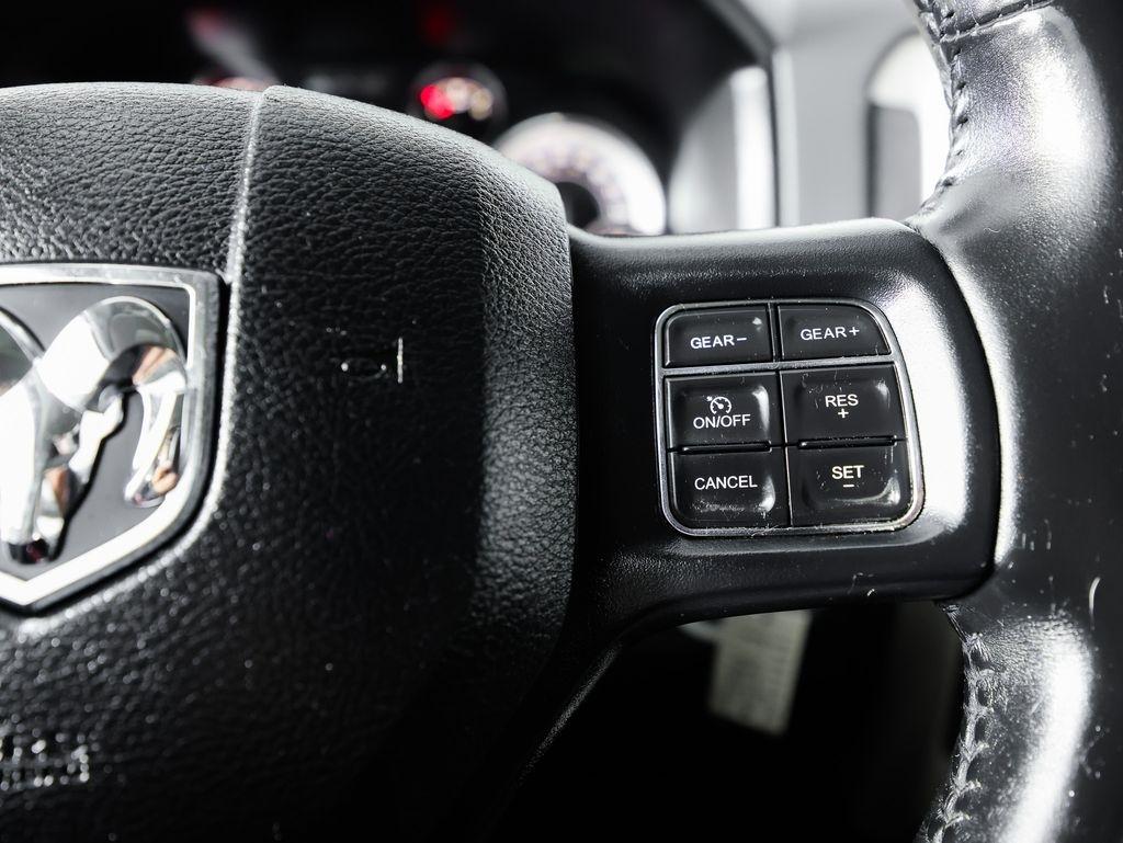 RAM 1500 Classic Big Horn 4x4 Crew Cab 5'7" Box 2019