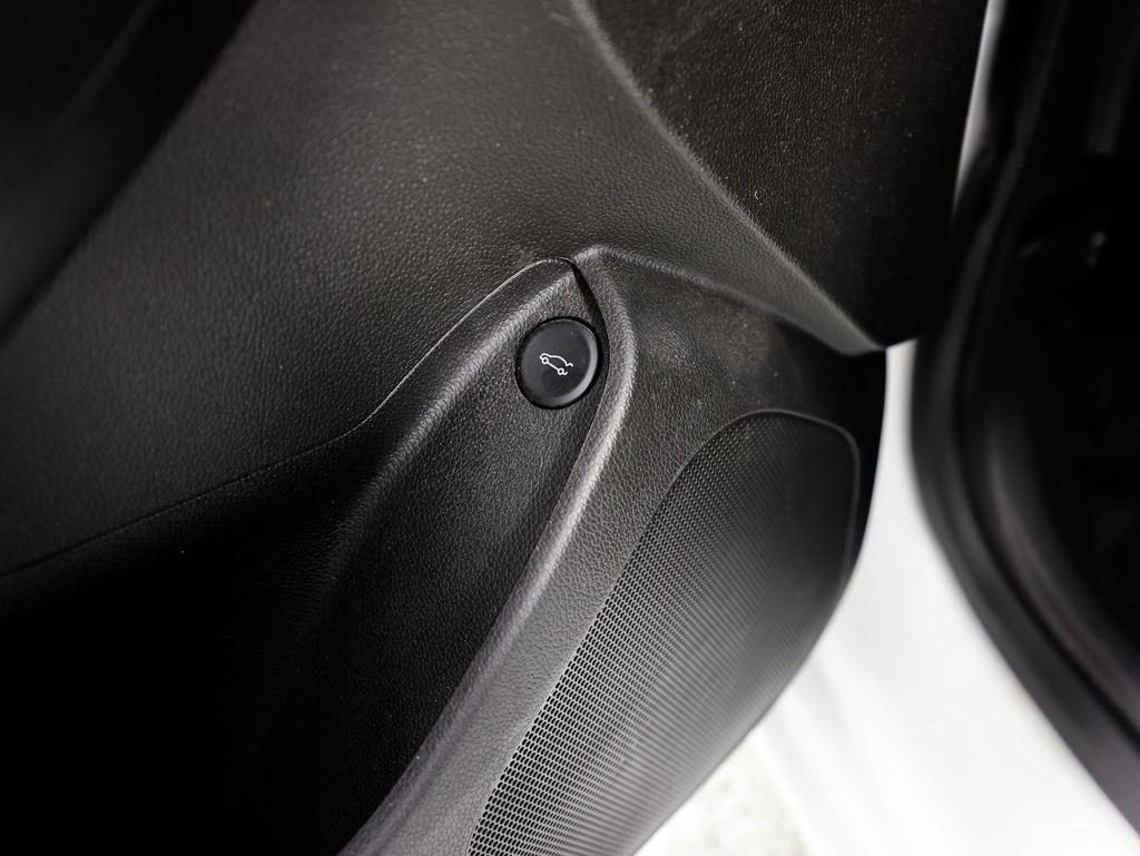 Chevrolet Cruze 4dr Sdn 1.4L LT w/1SD 2017