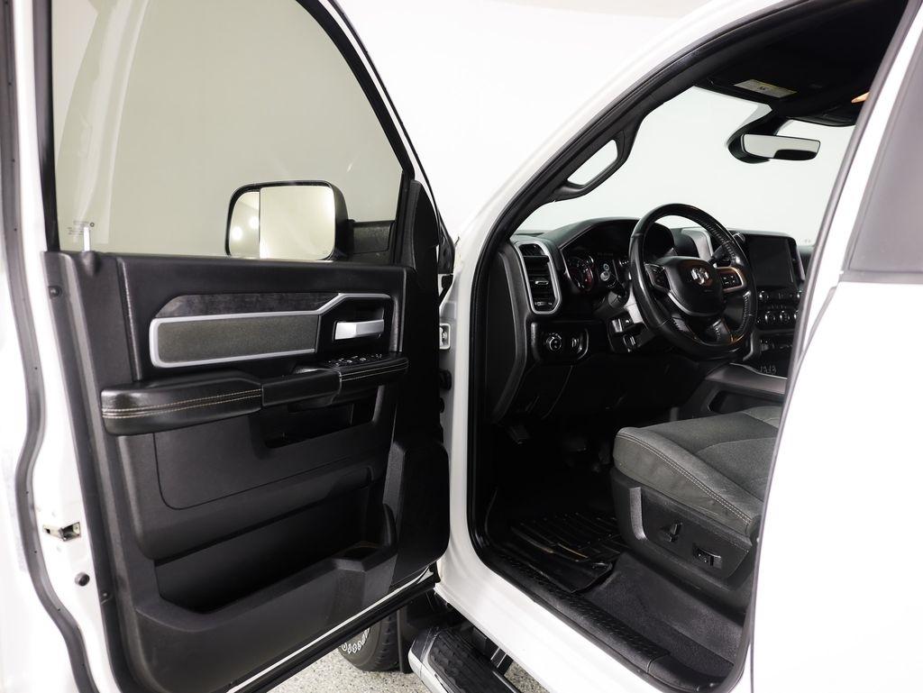 RAM 2500 Big Horn 4x4 Crew Cab 6'4" Box 2021