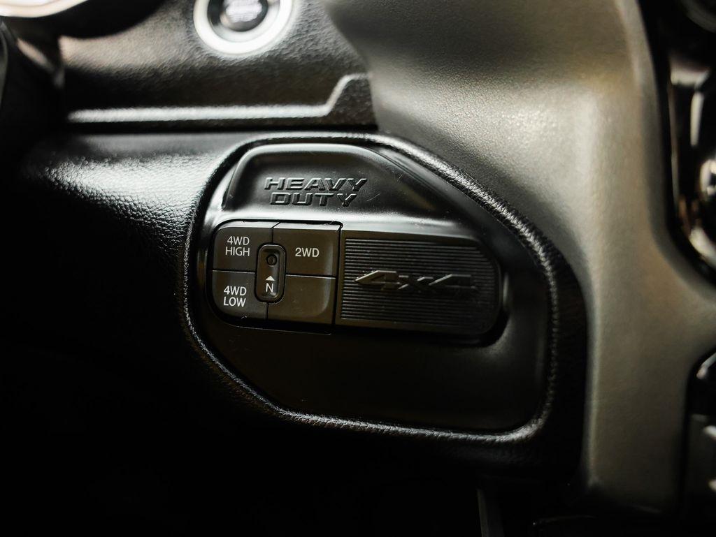 RAM 2500 Big Horn 4x4 Crew Cab 6'4" Box 2021