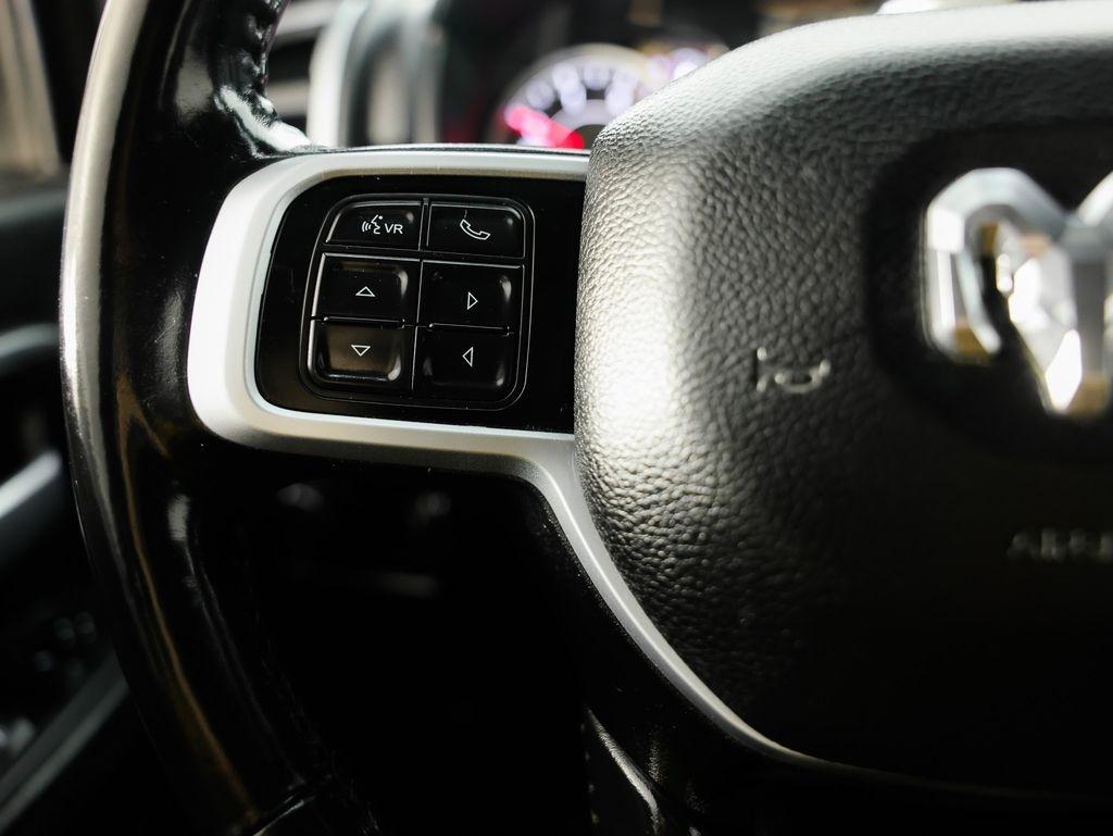 RAM 2500 Big Horn 4x4 Crew Cab 6'4" Box 2021