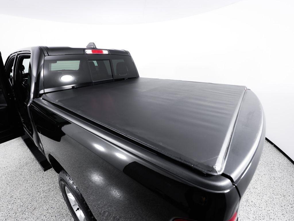 RAM 1500 Big Horn 4x4 Crew Cab 5'7" Box 2024