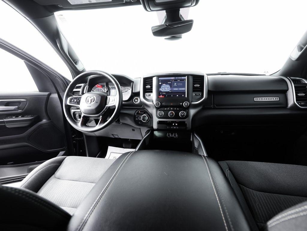 RAM 1500 Big Horn 4x4 Crew Cab 5'7" Box 2024