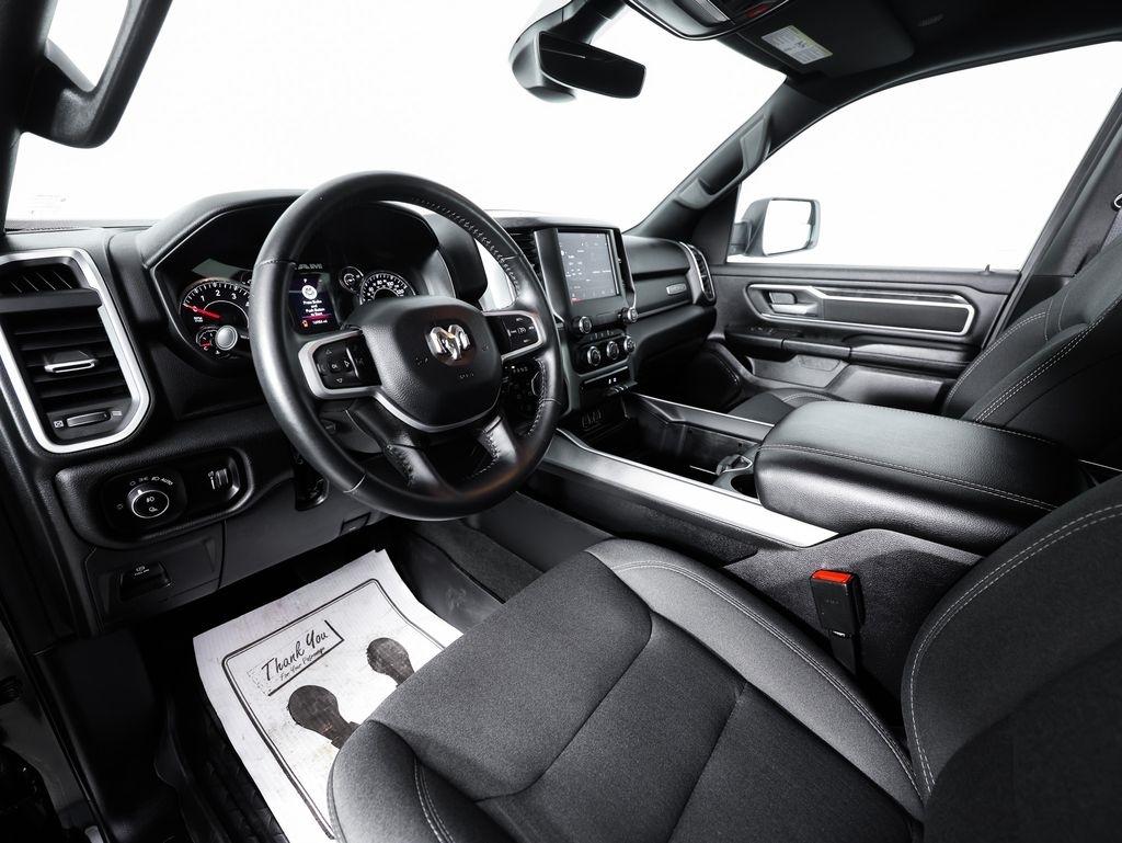 RAM 1500 Big Horn 4x4 Crew Cab 5'7" Box 2024