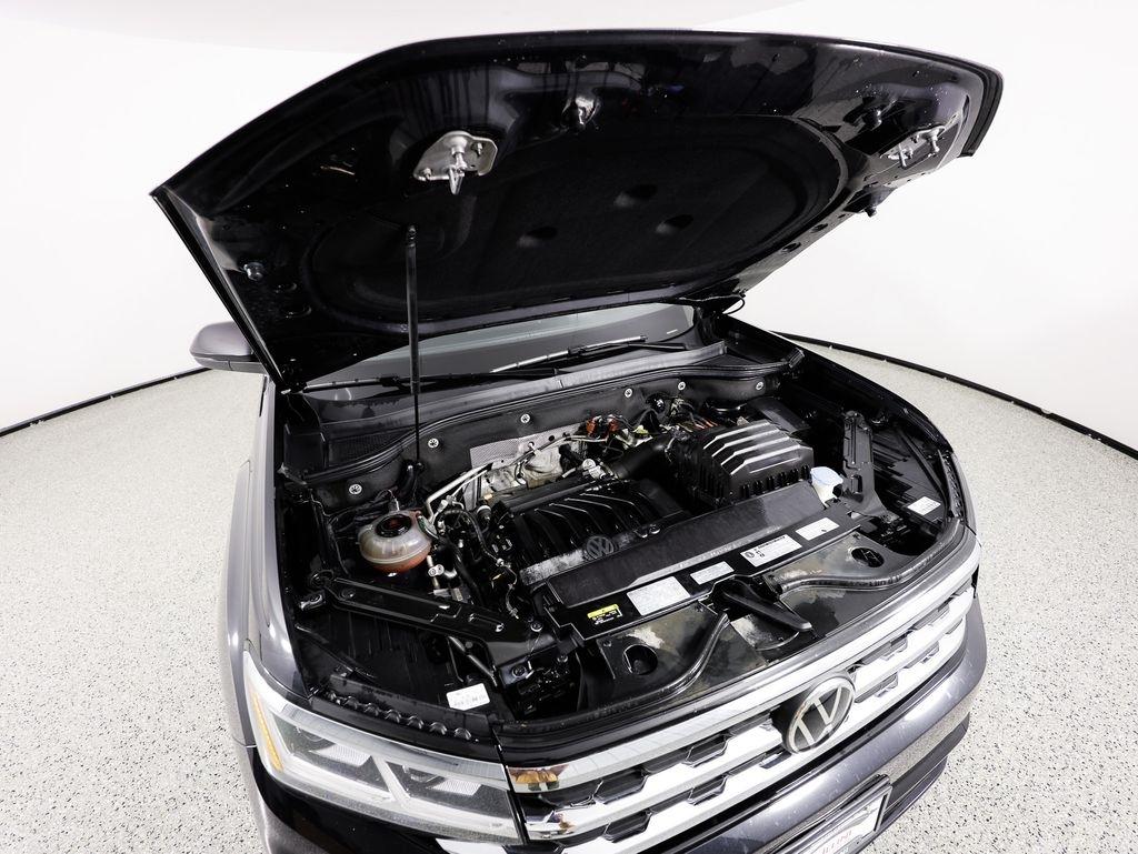 Volkswagen Atlas 2021.5 3.6L V6 SE w/Technology R-Line 4MOTION 2021