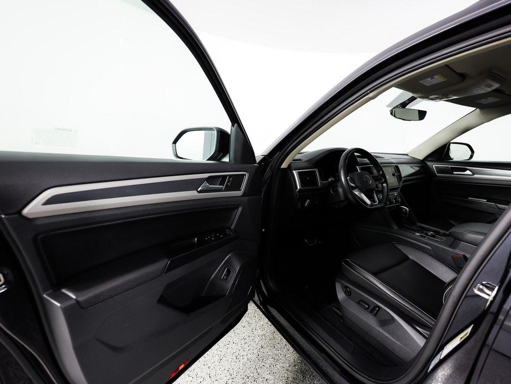 Volkswagen Atlas 2021.5 3.6L V6 SE w/Technology R-Line 4MOTION 2021