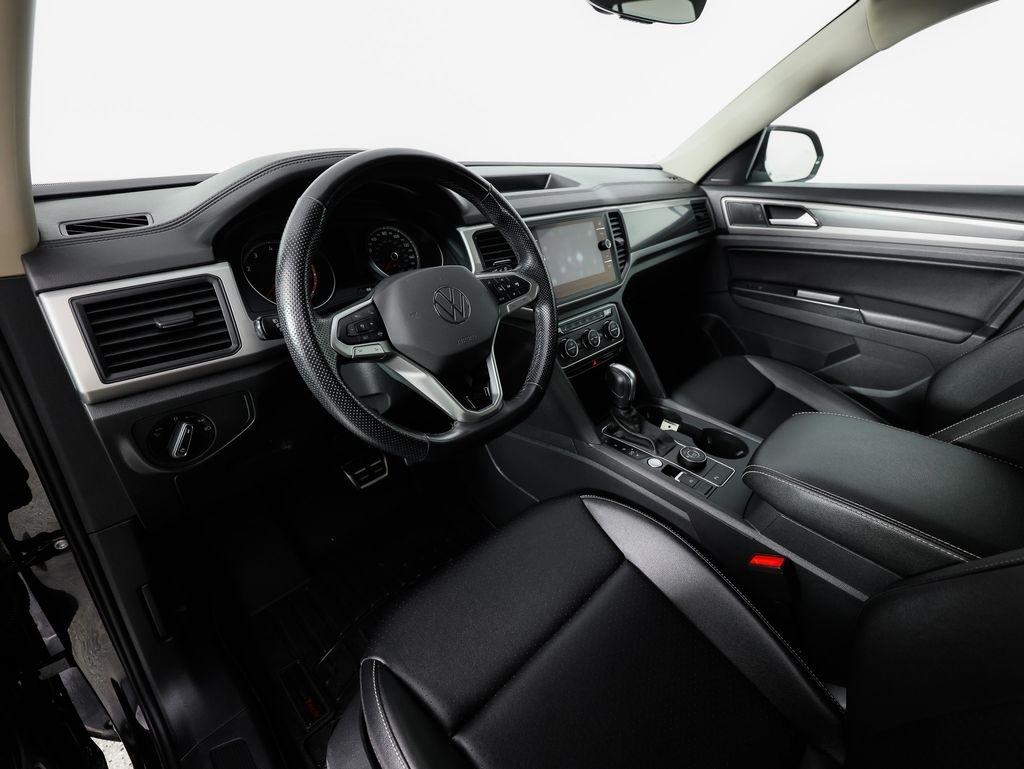 Volkswagen Atlas 2021.5 3.6L V6 SE w/Technology R-Line 4MOTION 2021