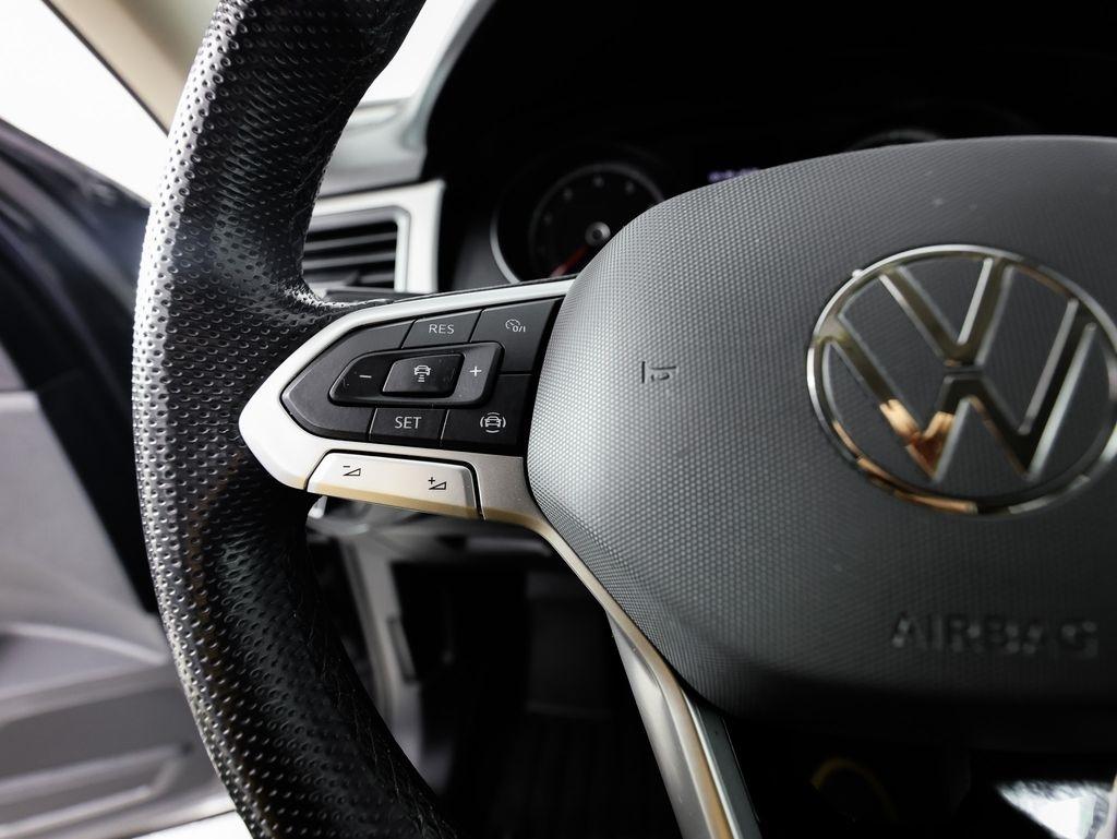 Volkswagen Atlas 2021.5 3.6L V6 SE w/Technology R-Line 4MOTION 2021