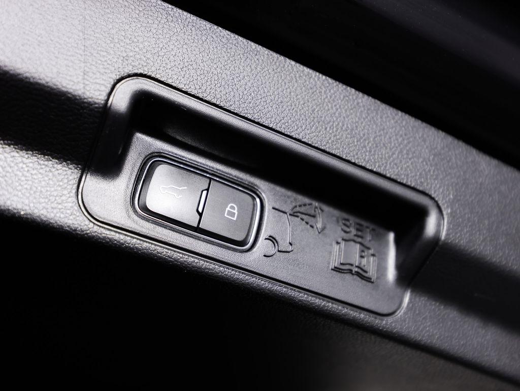 Ford Explorer XLT 4WD 2021