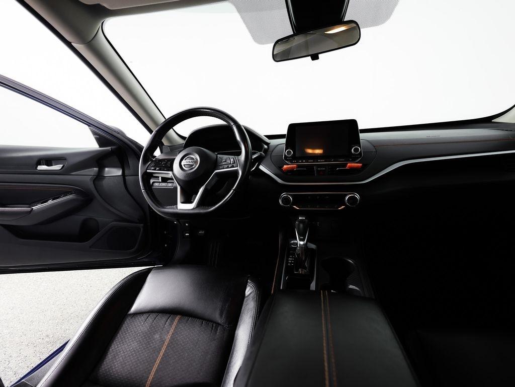 Nissan Altima 2.5 SR Sedan 2022