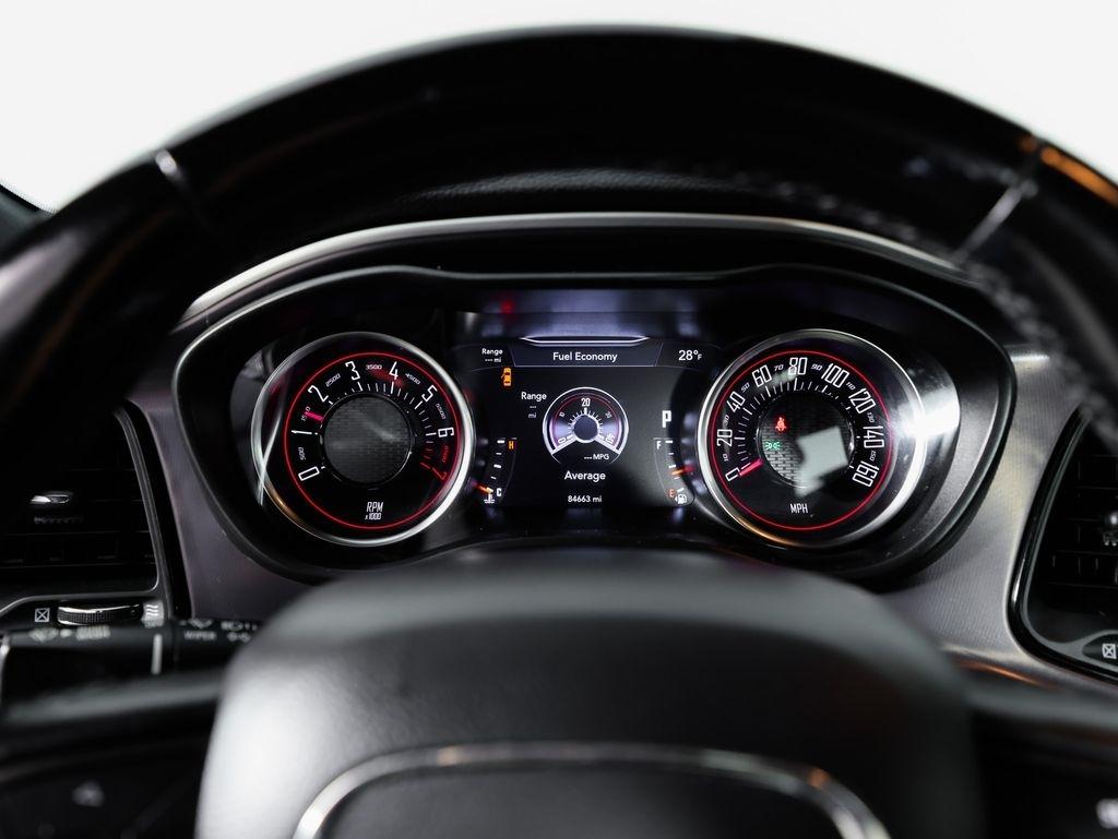 Dodge Challenger SXT RWD 2021