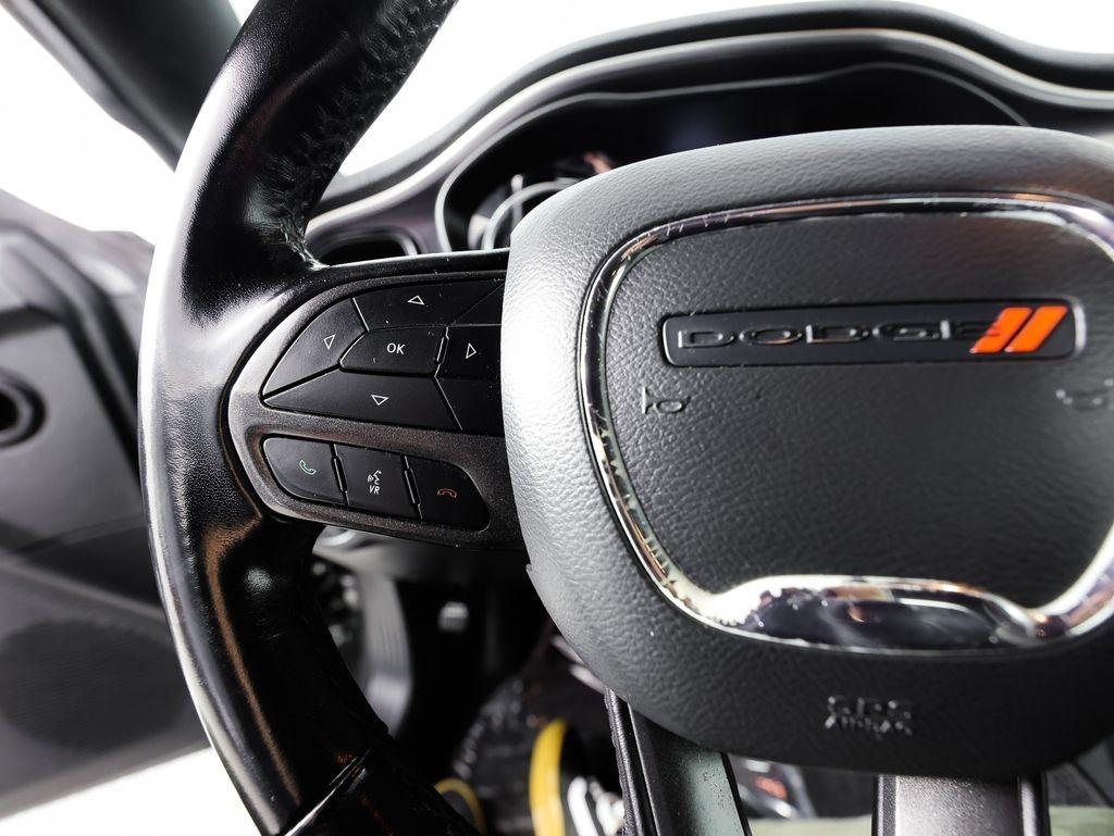 Dodge Challenger SXT RWD 2021