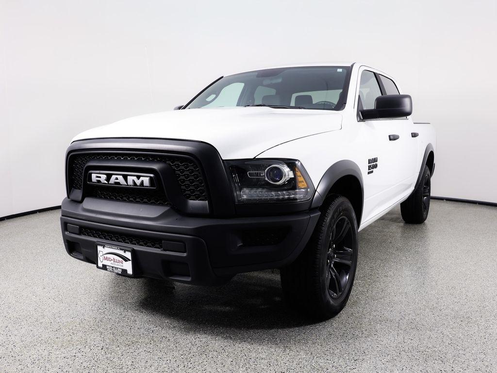 RAM 1500 Classic Warlock 4x4 Crew Cab 5'7" Box 2024