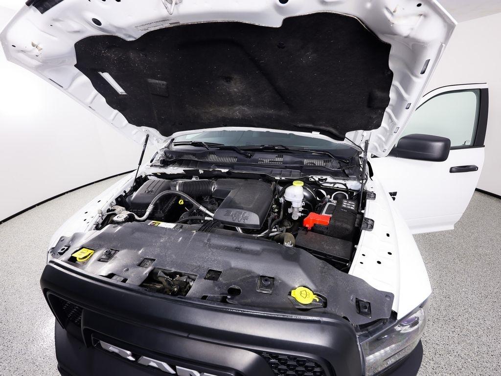 RAM 1500 Classic Warlock 4x4 Crew Cab 5'7" Box 2024