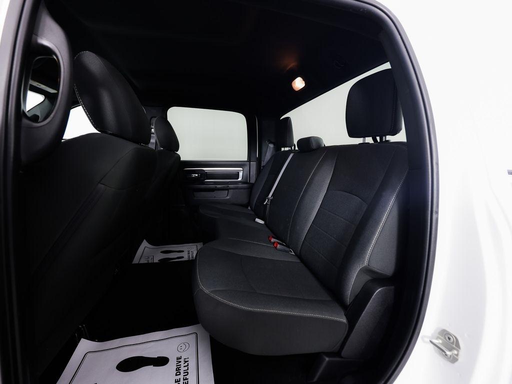 RAM 1500 Classic Warlock 4x4 Crew Cab 5'7" Box 2024