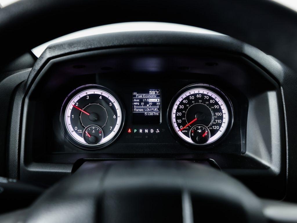 RAM 1500 Classic Warlock 4x4 Crew Cab 5'7" Box 2024