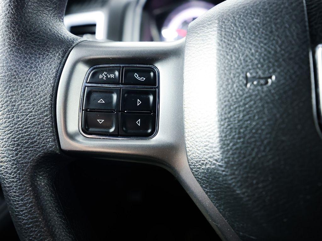 RAM 1500 Classic Warlock 4x4 Crew Cab 5'7" Box 2024