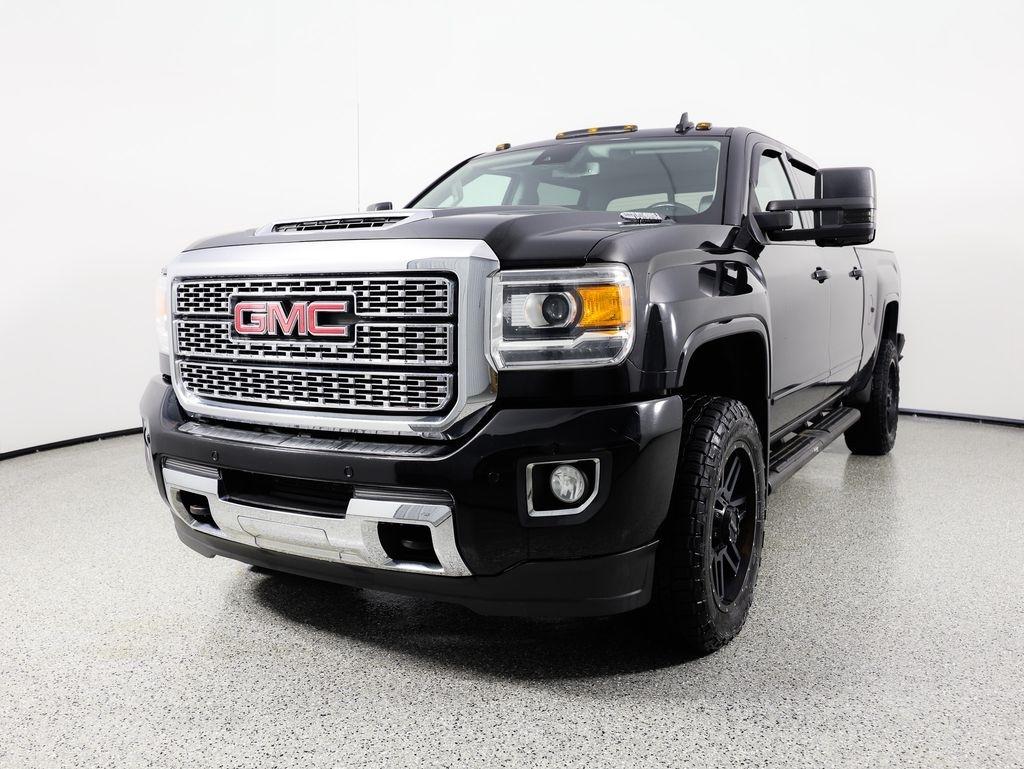 GMC Sierra 2500HD 4WD Crew Cab 153.7" Denali 2018