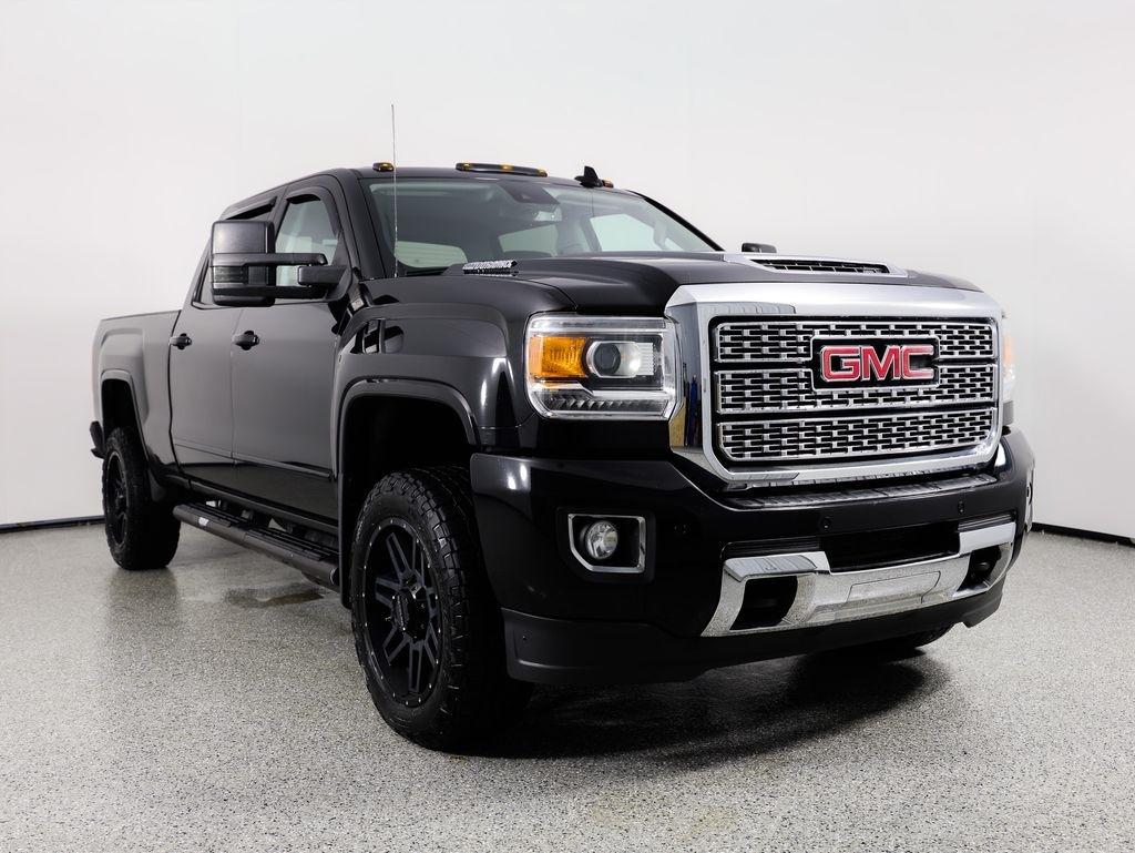 GMC Sierra 2500HD 4WD Crew Cab 153.7" Denali 2018