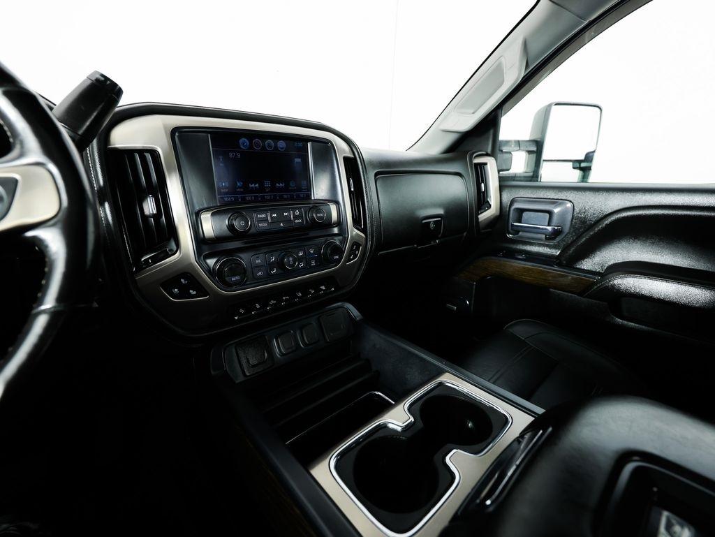 GMC Sierra 2500HD 4WD Crew Cab 153.7" Denali 2018