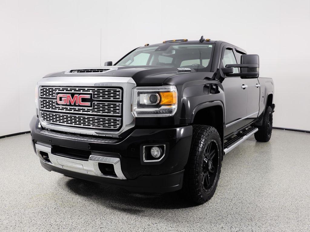 GMC Sierra 2500HD 4WD Crew Cab 153.7" Denali 2018