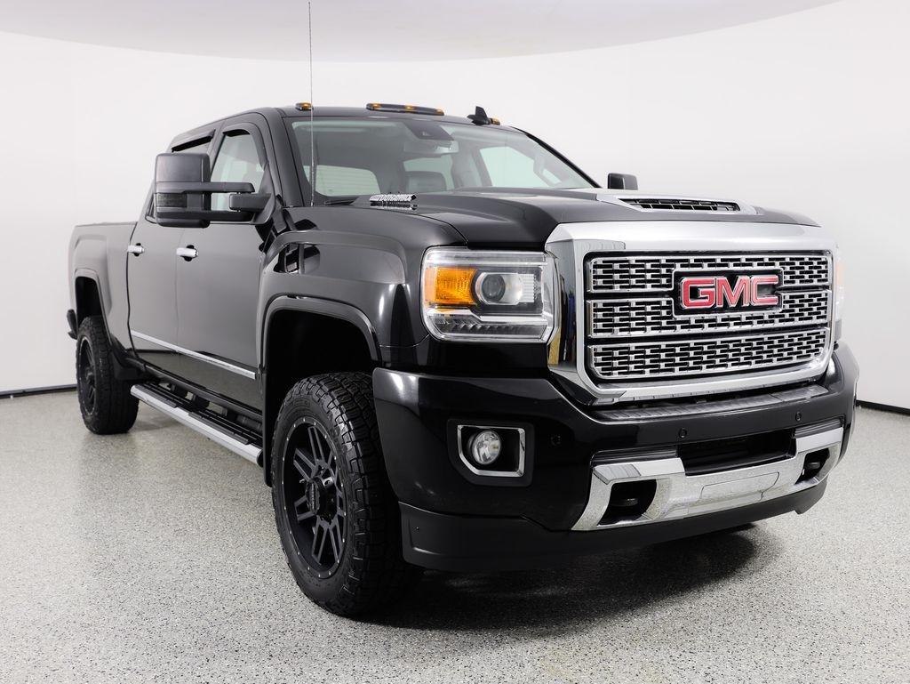 GMC Sierra 2500HD 4WD Crew Cab 153.7" Denali 2018
