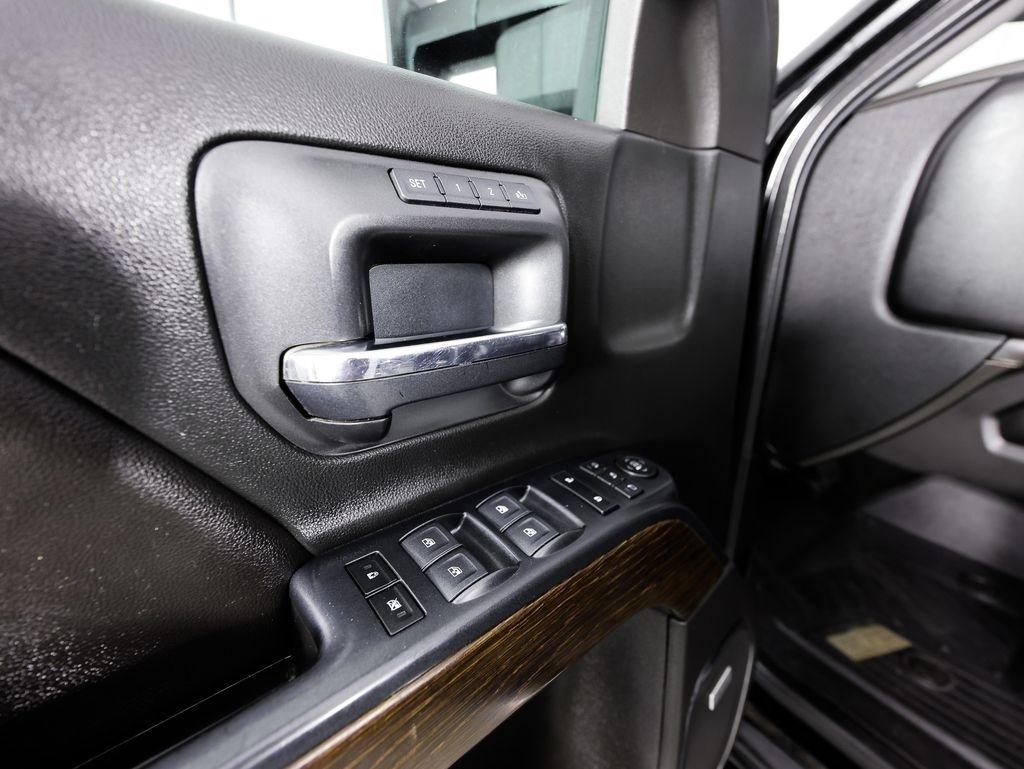 GMC Sierra 2500HD 4WD Crew Cab 153.7" Denali 2018