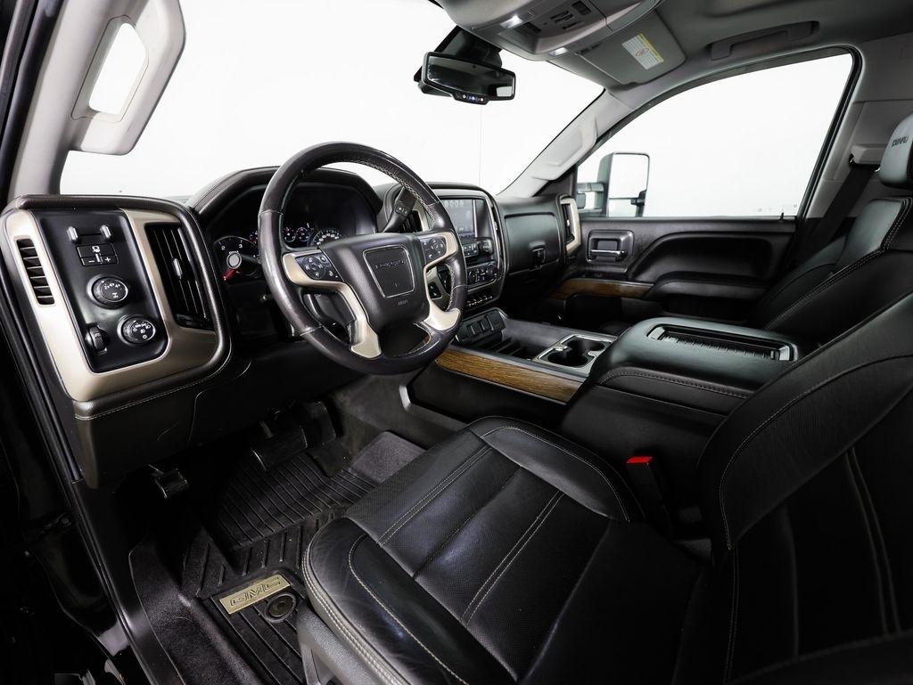 GMC Sierra 2500HD 4WD Crew Cab 153.7" Denali 2018
