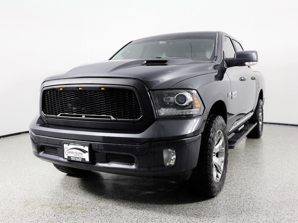 RAM 1500 Limited 4x4 Crew Cab 5'7" Box *Ltd Avail* 2018