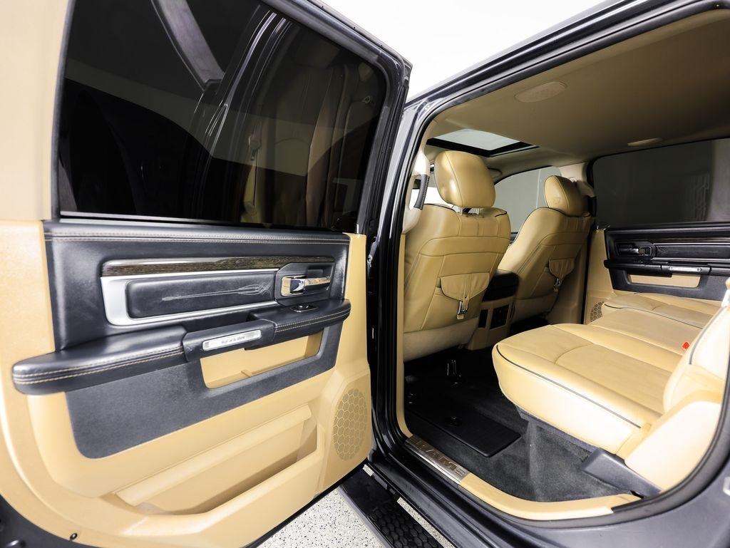 RAM 1500 Limited 4x4 Crew Cab 5'7" Box *Ltd Avail* 2018