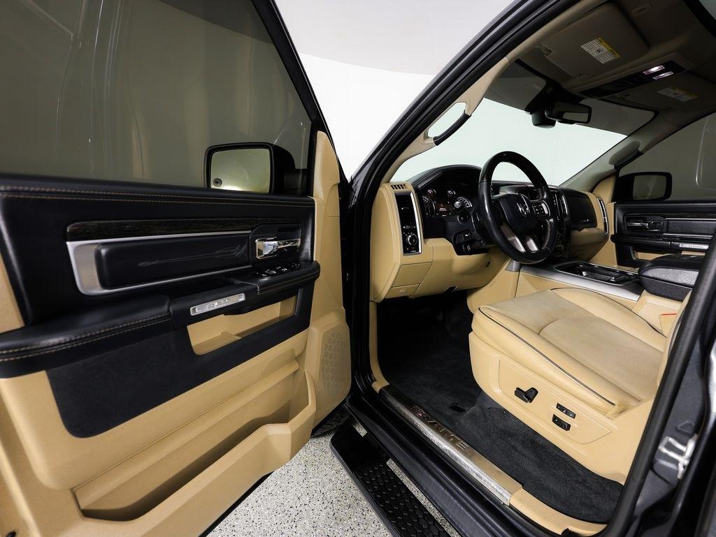 RAM 1500 Limited 4x4 Crew Cab 5'7" Box *Ltd Avail* 2018