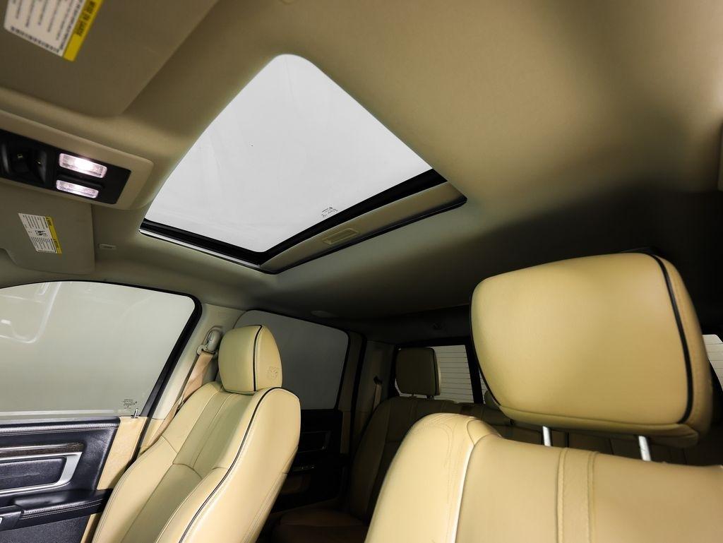 RAM 1500 Limited 4x4 Crew Cab 5'7" Box *Ltd Avail* 2018