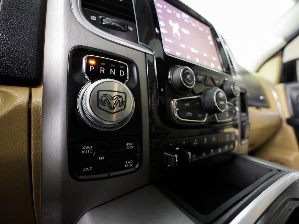 RAM 1500 Limited 4x4 Crew Cab 5'7" Box *Ltd Avail* 2018