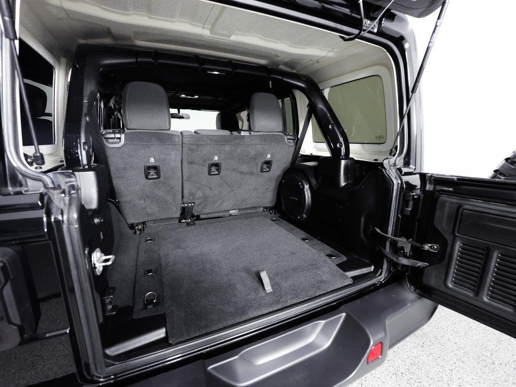 Jeep Wrangler Unlimited High Tide 4x4 2022