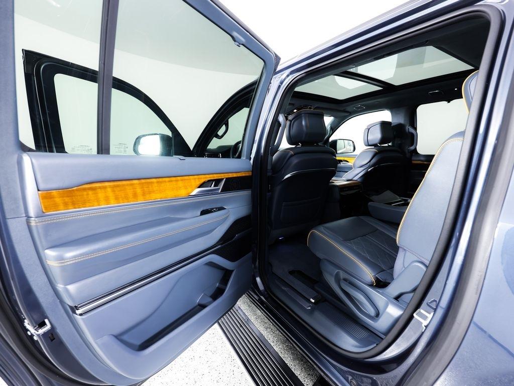 Jeep Grand Wagoneer L Series III 4x4 2024