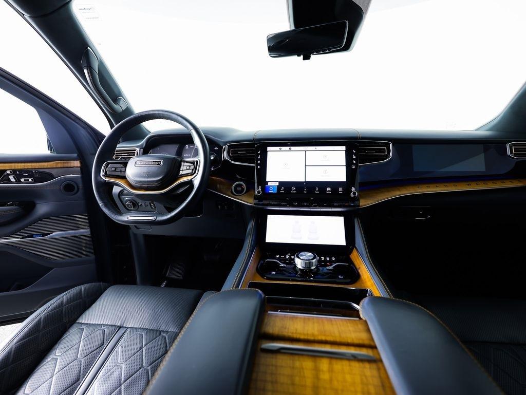 Jeep Grand Wagoneer L Series III 4x4 2024