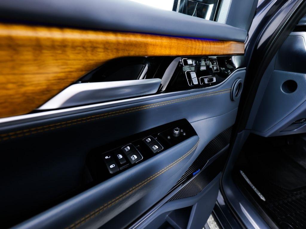 Jeep Grand Wagoneer L Series III 4x4 2024