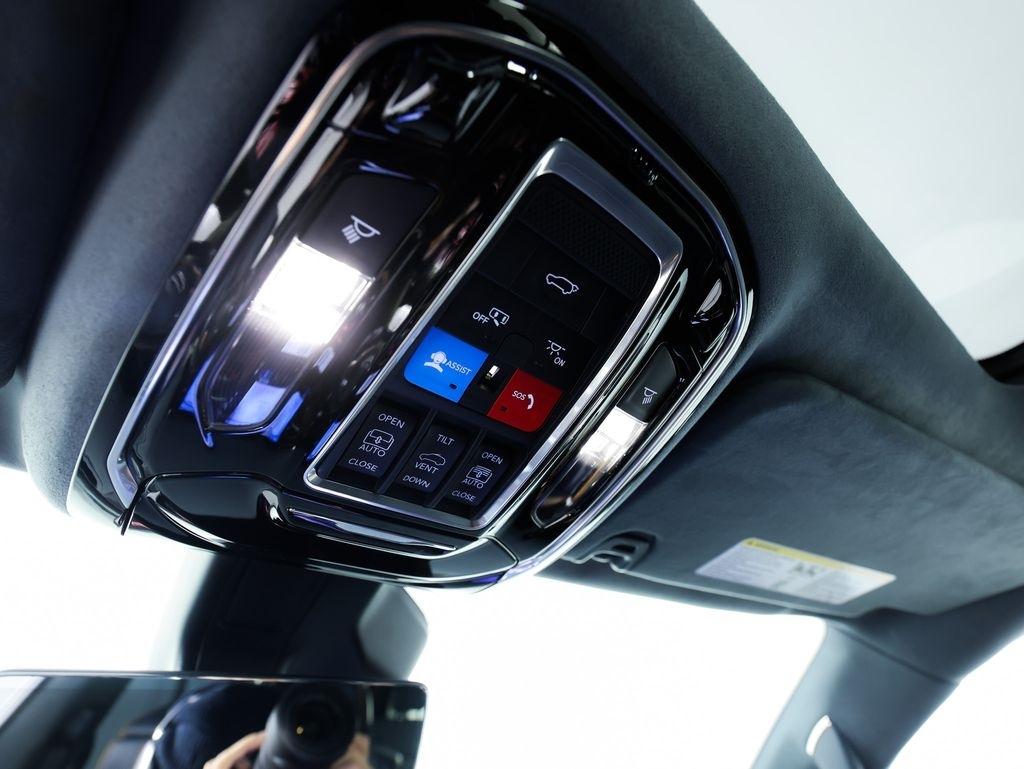 Jeep Grand Wagoneer L Series III 4x4 2024