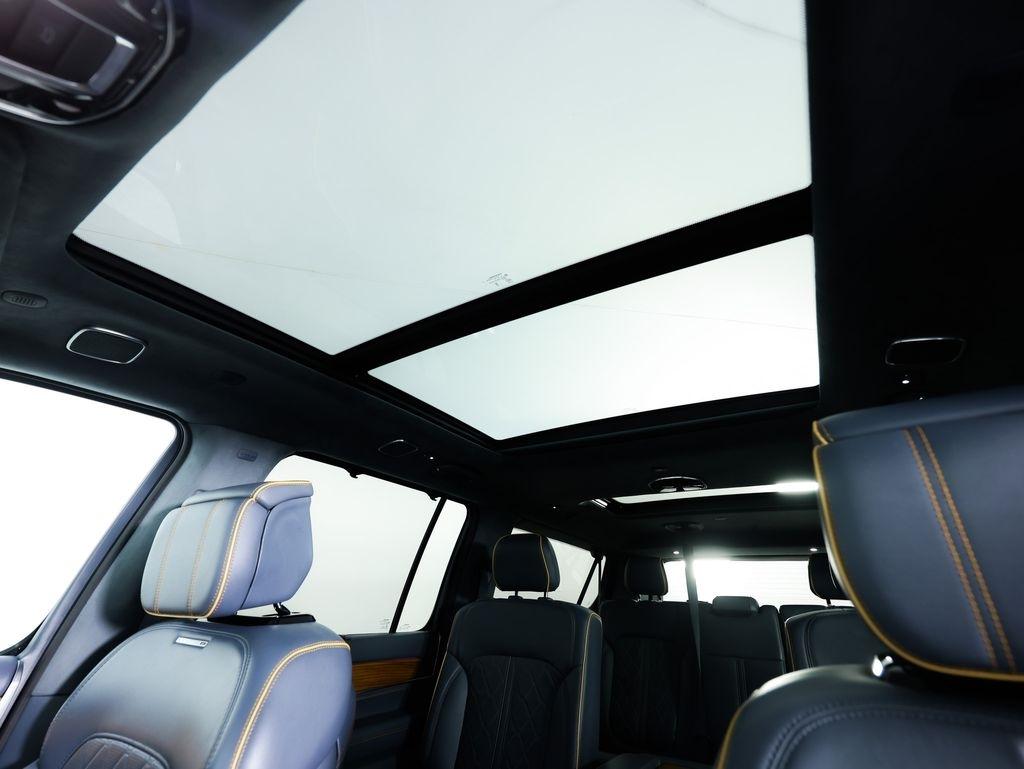 Jeep Grand Wagoneer L Series III 4x4 2024