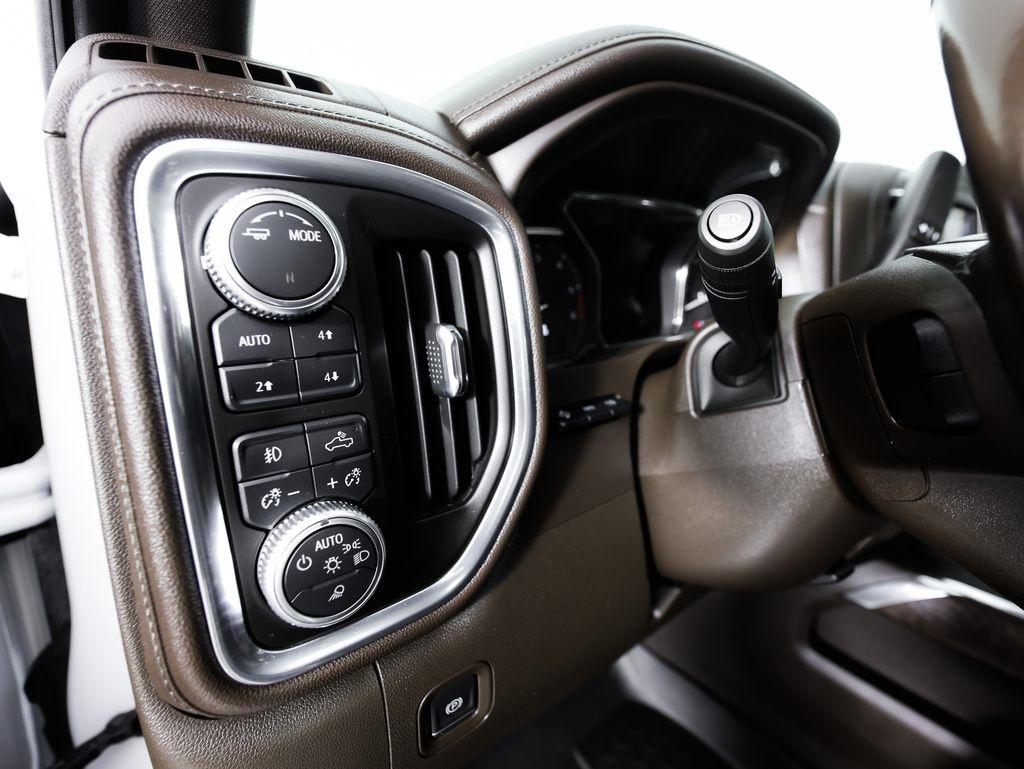 GMC Sierra 1500 4WD Crew Cab 147" Denali 2020