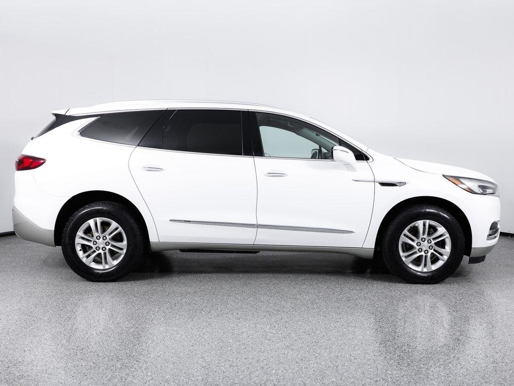 Buick Enclave FWD 4dr Essence 2021