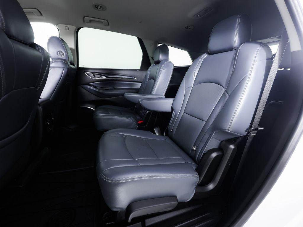 Buick Enclave FWD 4dr Essence 2021